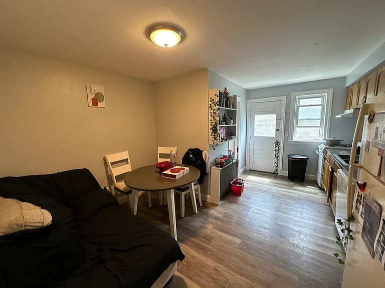 491 Lynn St #1 — Photo 8