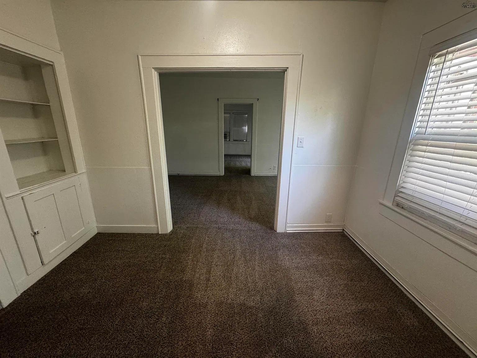 1 bed, 1.0 bath, 1280 sqft, $695 — Photo 2