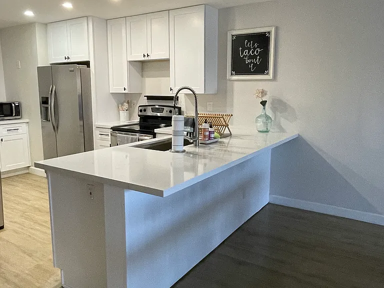1316 E Susan Ln — Photo 11