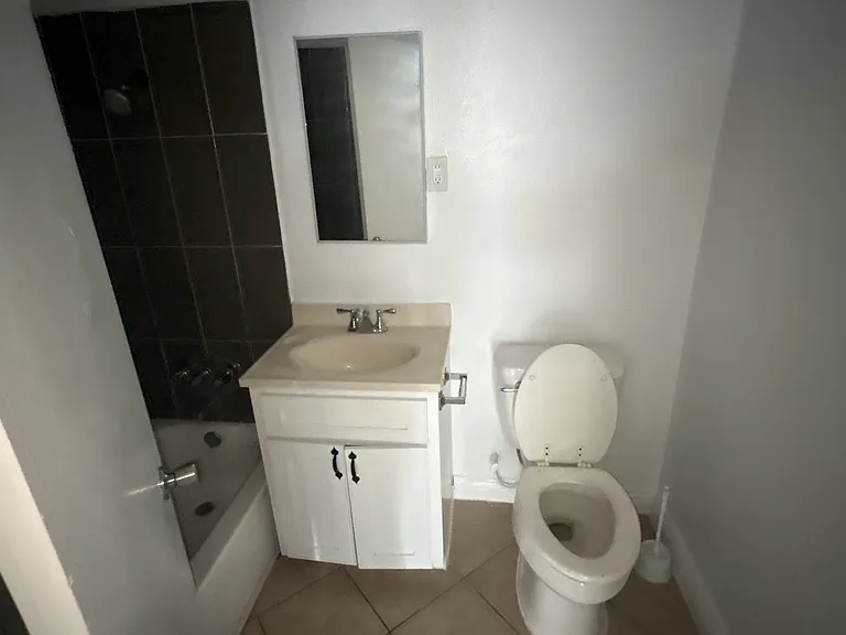 1186 Fountain St #A — Photo 5