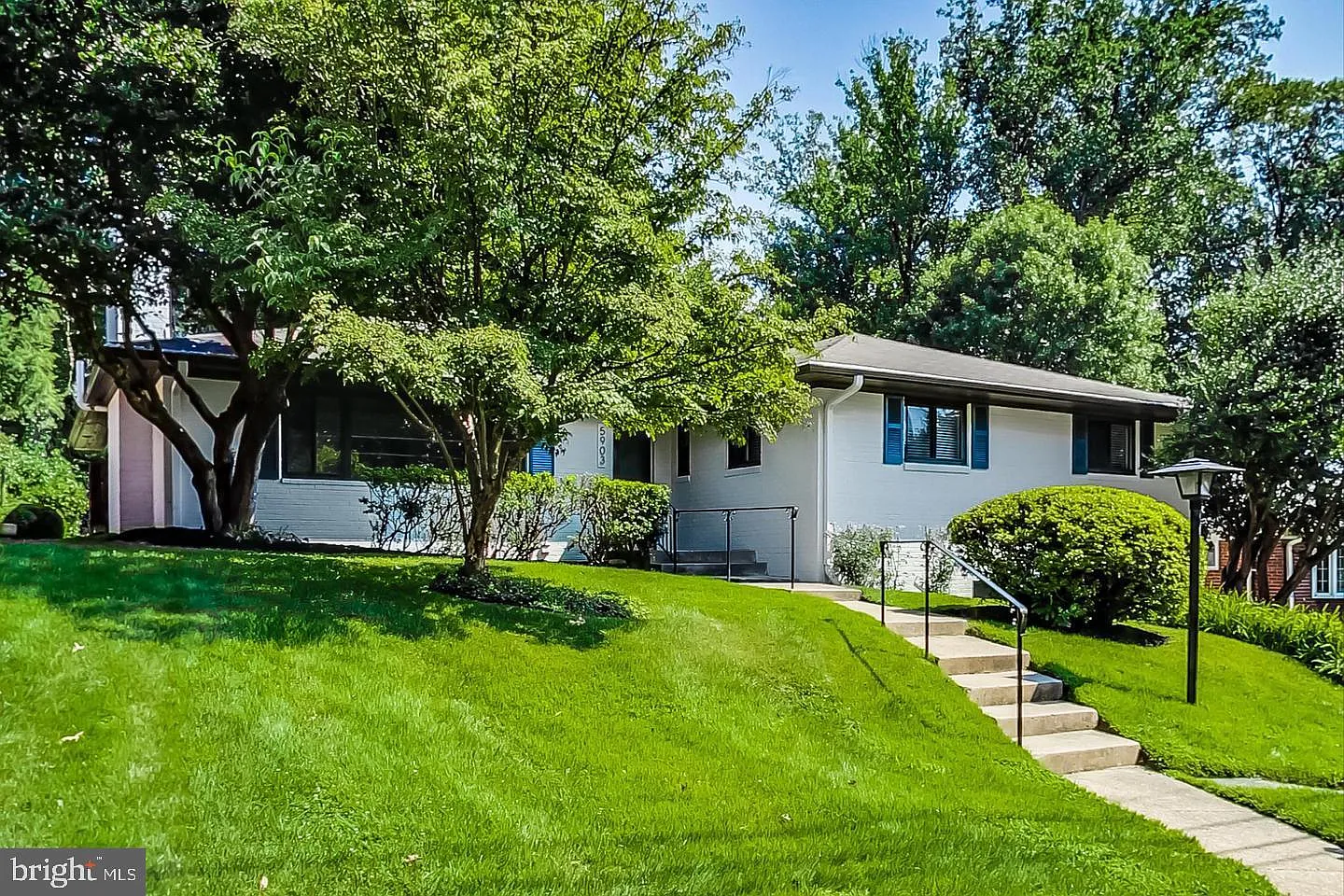 5 bed, 2739 sqft, $5,800 — Photo 1