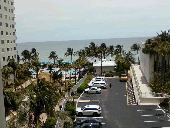 3rd image of 3901 S Ocean Dr APT 5O