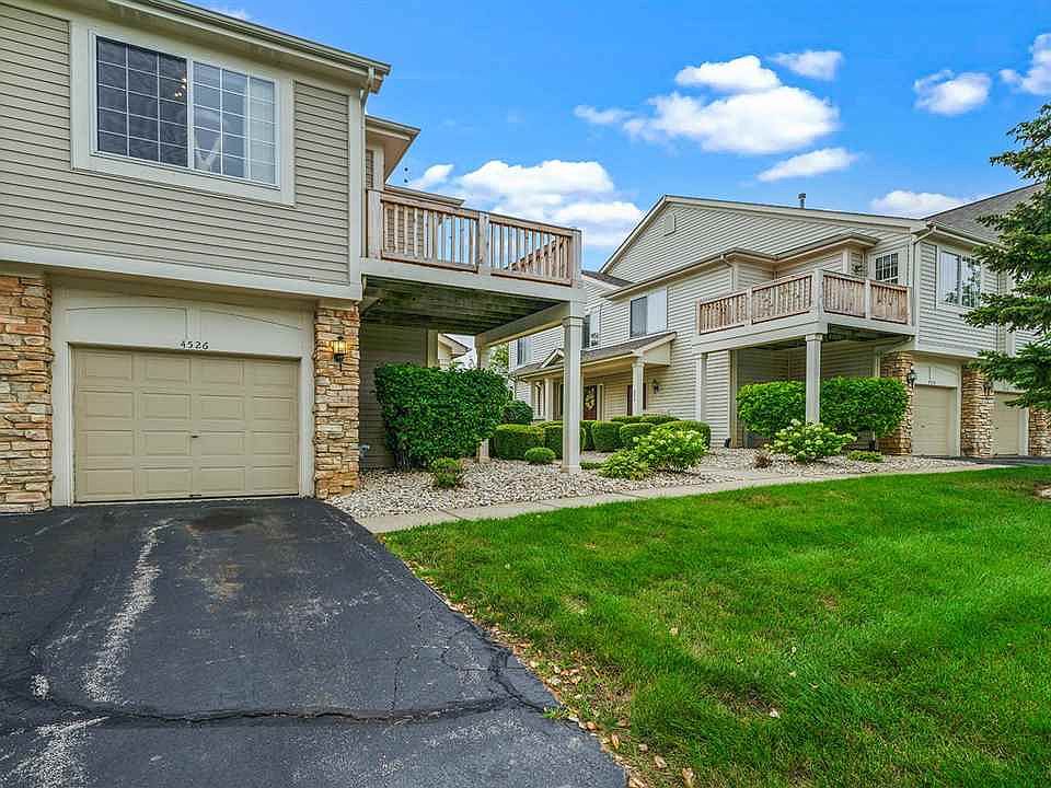 1st image of 4526 Hilltop Dr