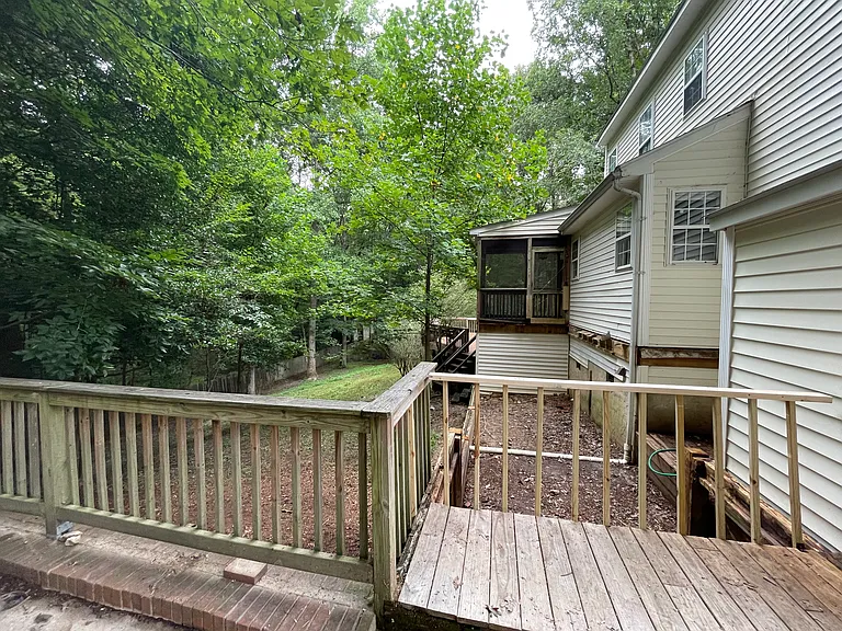 153 Troy Dr — Photo 23