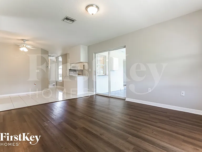 1138 Presque Isle Dr — Photo 4