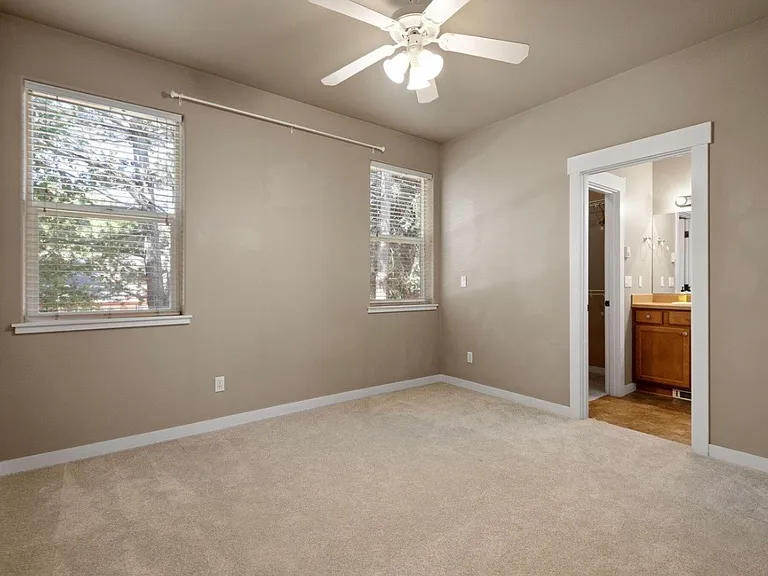 2302 NE Mary Rose Pl #2 — Photo 9