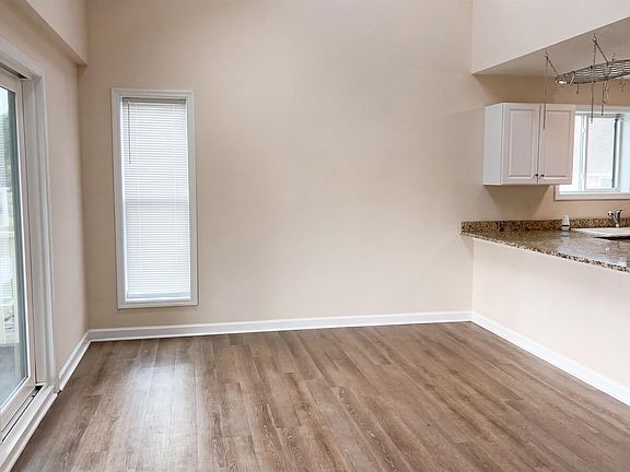3rd image of 510 Fairwood Lakes Dr. #T-21