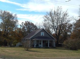 32676 Vine Street Rd, Macon, MO 63552