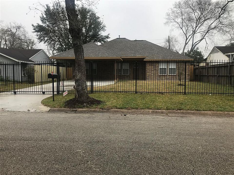 1st image of 5427 Myrtlewood St