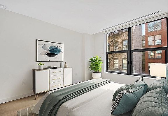 5th image of 465 Pacific St APT 2E