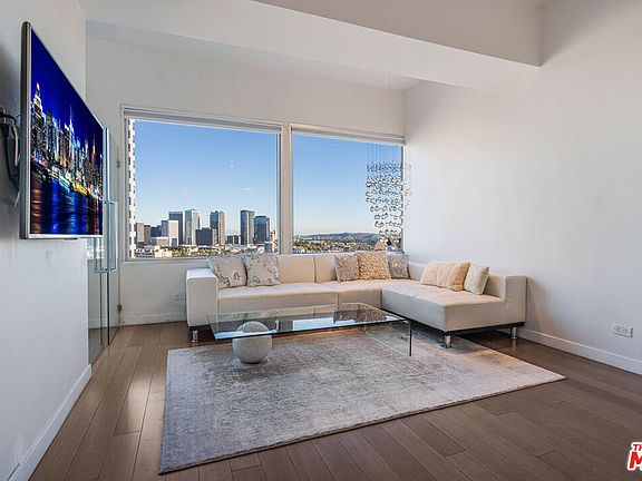 3rd image of 10501 Wilshire Blvd Unit 1904