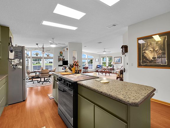 4th image of 7838 MEADOWLARK Lane