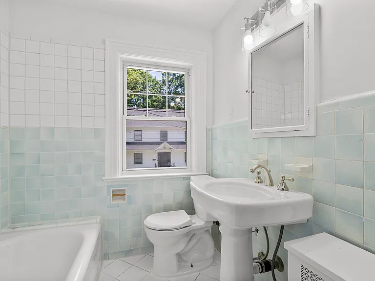 121 Walworth Ave — Photo 26