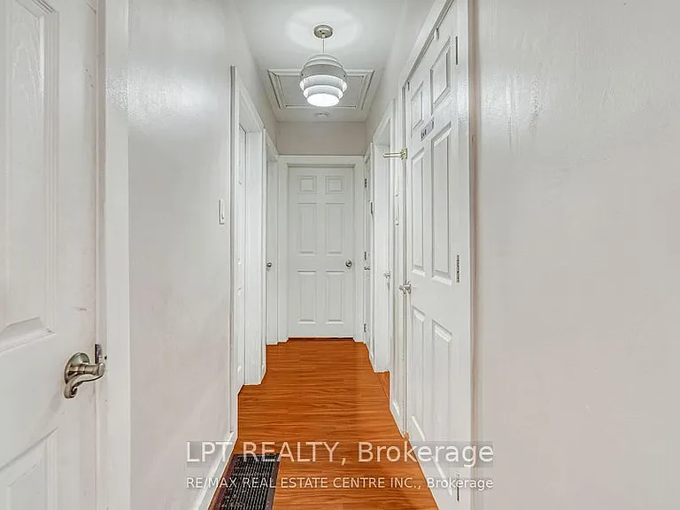 421 Saint Augustine Dr — Photo 5
