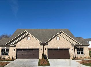 1596 Oakbluffs Dr #461, Colfax, NC 27235