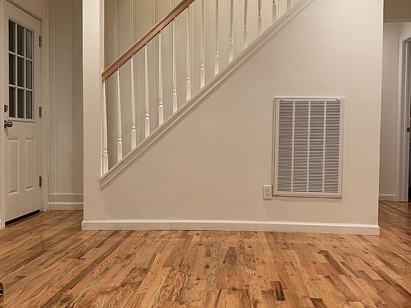 3rd image of 138 Lynbrook Dr