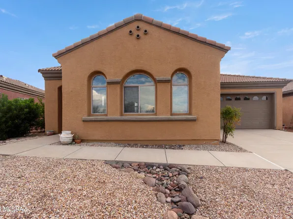 2057 W Acacia Bluffs Dr, Green Valley, AZ 85622