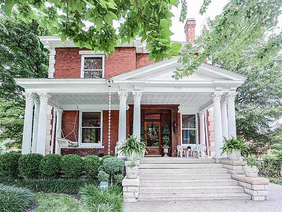 3rd image of 220 Fountain Ave