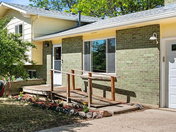 3rd image of 5427 Aspen Ave