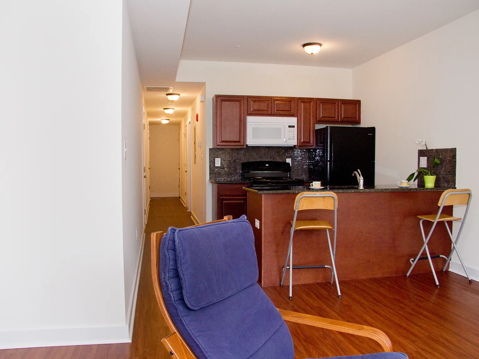 1 bed, 833 sqft, $1,499 — Photo 1