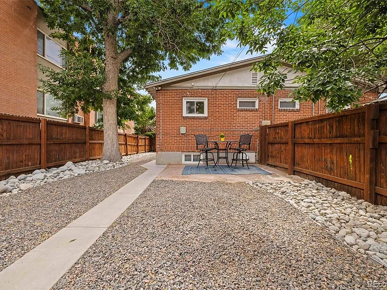 633 S Lincoln St — Photo 21