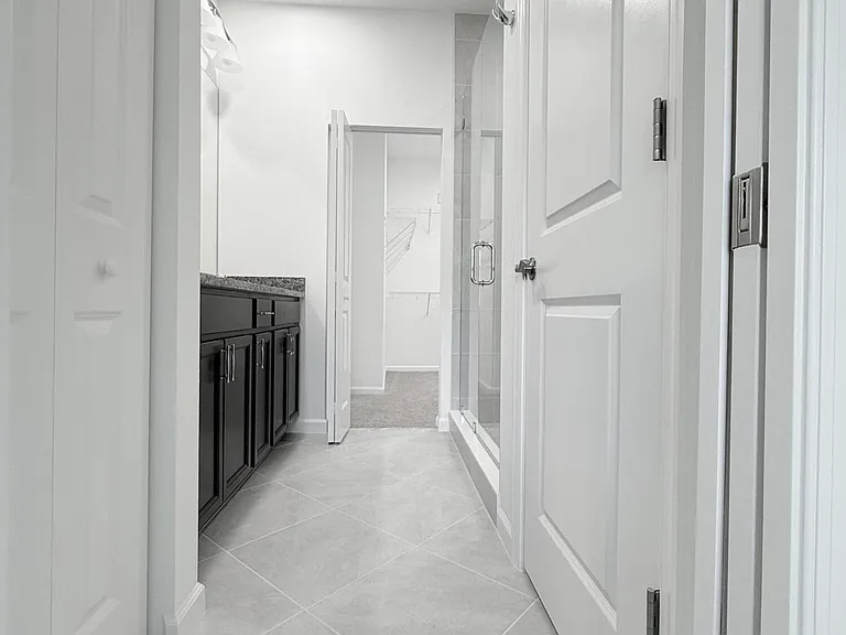 4394 S Longwood Lake Sq — Photo 14