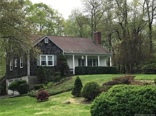 21 Round Lake Rd, Ridgefield, CT 06877