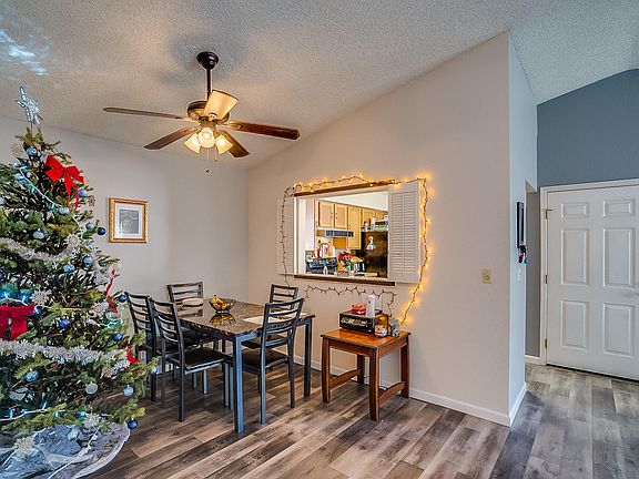 3rd image of 2528 N Palo Dulce Dr