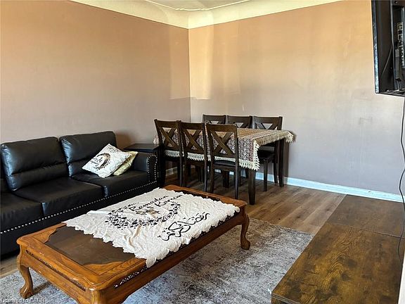 5th image of 1224 Dunsmure Rd