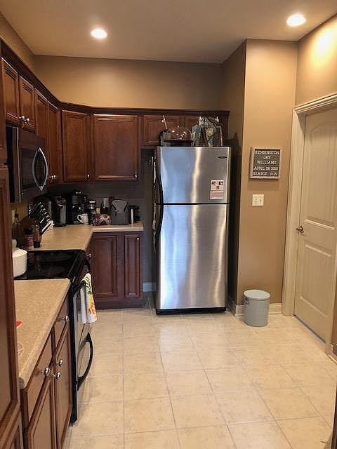 2nd image of 5 Saint Augustine Dr