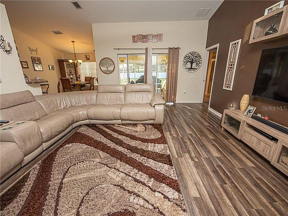 5th image of 6135 Christina Dr W
