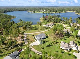 972 Camphill Dr, Abita Springs, LA 70420