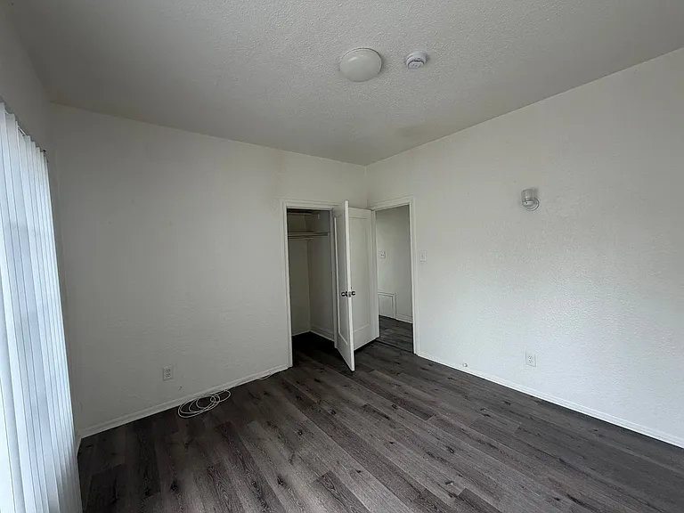 2612 Edgehill Dr — Photo 10
