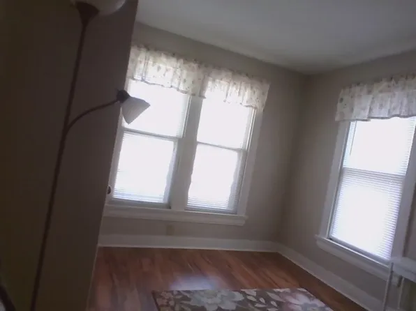 255 E 4th St #2, Winona, MN 55987