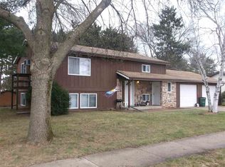 1477 Wellington Dr, Reedsburg, WI 53959