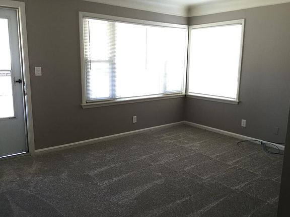 4th image of 4183 Hubbard Ave