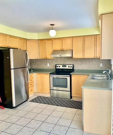 66 Oasis Blvd — Photo 10
