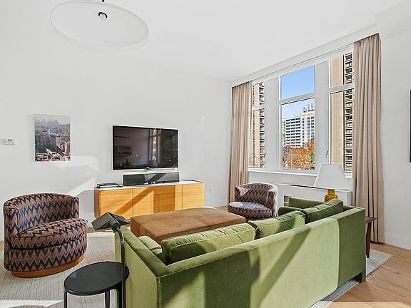 2nd image of 25 W Houston St APT 4D