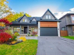 112 Lloyd Manor Rd, Toronto, ON M9B5J9