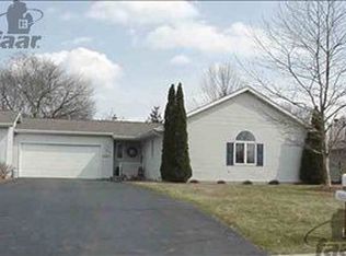 11685 Hawthorne Glen Dr, Grand Blanc, MI