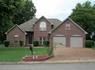 2395 Plantation Dr, Dyersburg, TN 38024