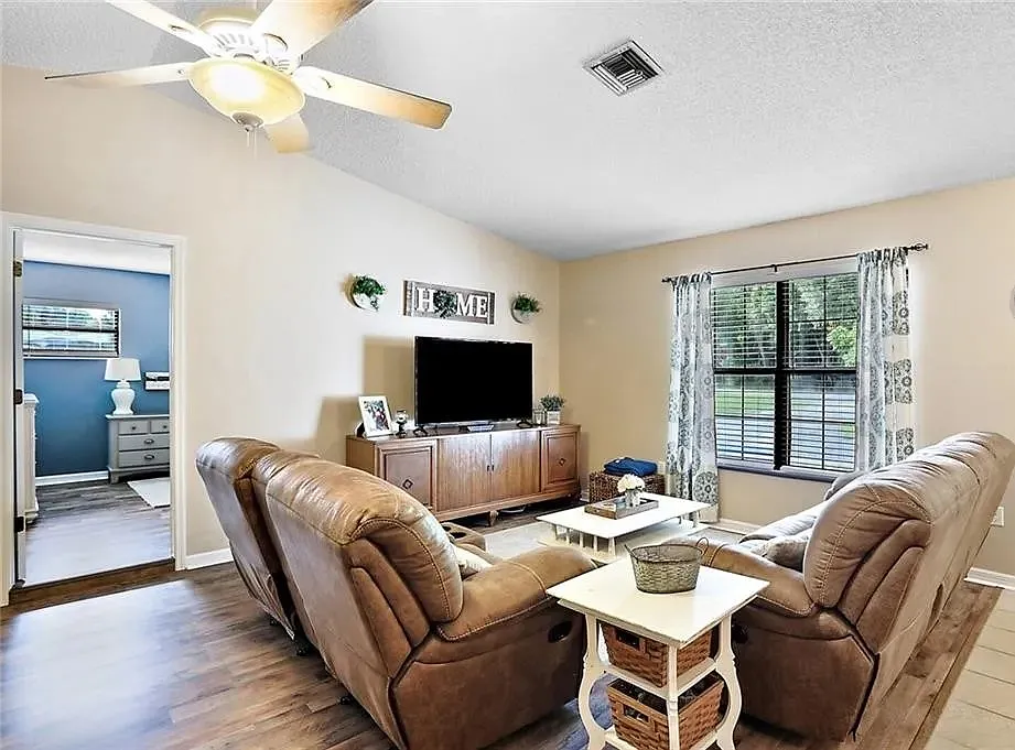 3 bed, 1446 sqft, $1,750 — Photo 4