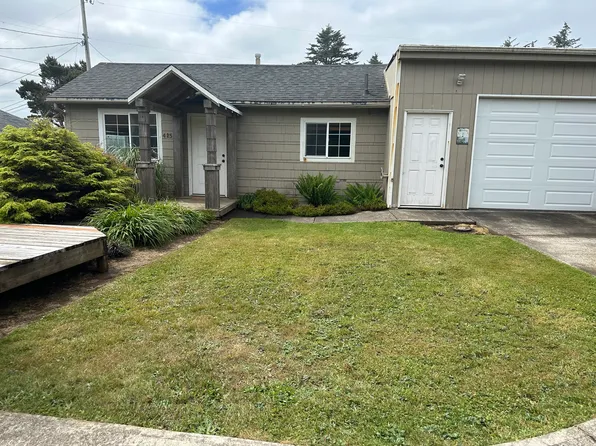 425 NW Siletz Ave, Depoe Bay, OR 97341