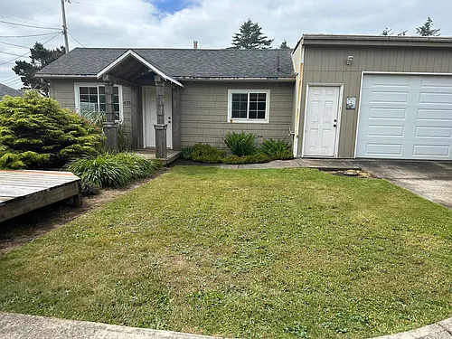 425 NW Siletz Ave Photo 1