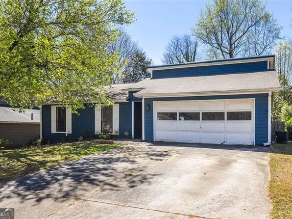 2645 Trotters Walk Trl, Snellville, GA 30078
