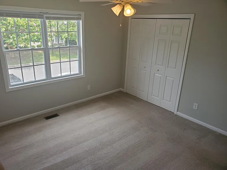 2315 Vineyard Dr #B4 — Photo 25