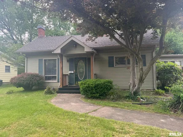 501 N Commercial St, Benton, IL 62812