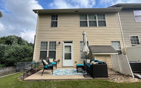 2nd image of 4056 Hill Station Ct
