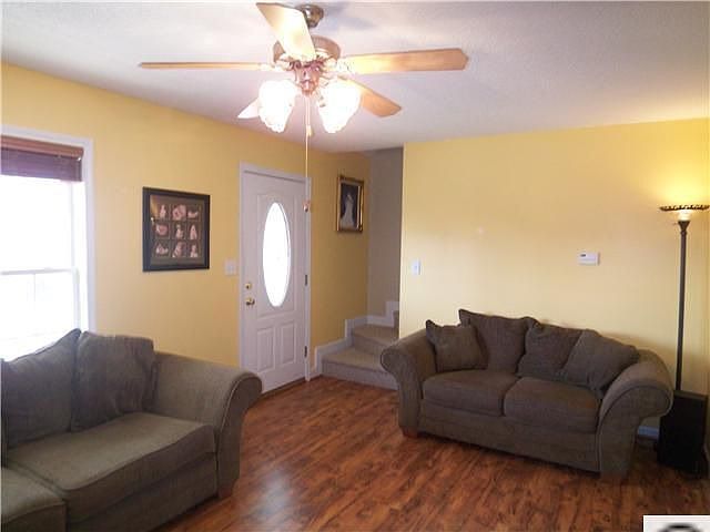 2nd image of 1612 Flag Ln