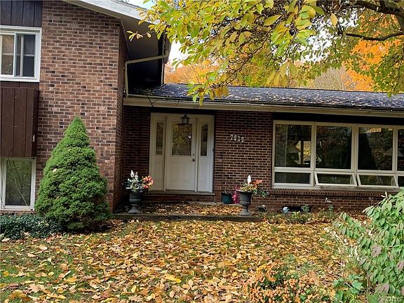 2nd image of 7919 Glenbrook Dr